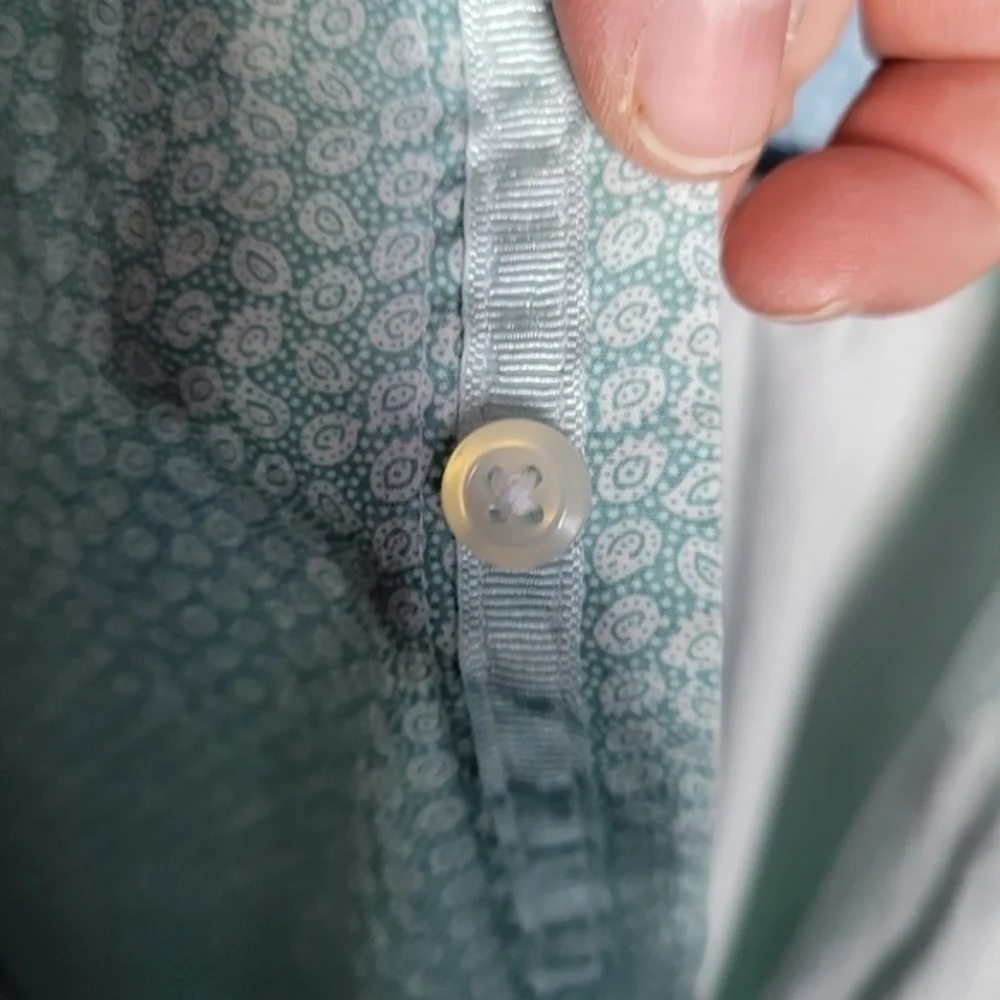 Saks Fifth Avenue Men's size Large button down shirt mint green‎